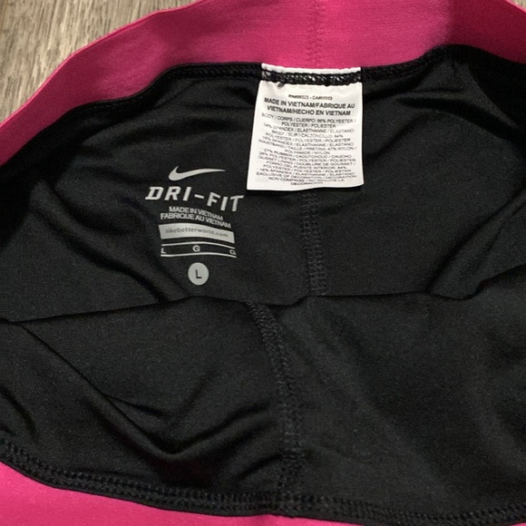 Nike Dri-Fit shorts - Picture 2 of 3